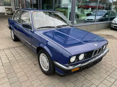 Gebraucht BMW 318 102 PS (75 kW) 1985 Blau Coupé