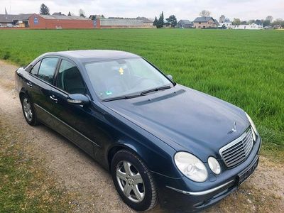 Mercedes E320