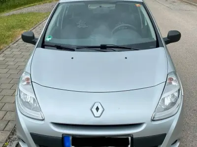 Gebraucht Renault Clio 75 PS (55 kW) 2012 Silber Kleinwagen