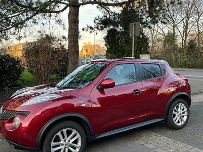 Usata Nissan Juke Tekna 110 CV (80 kW) 2011 Rosso SUV