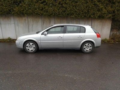Gebraucht Opel Signum Elegance 155 PS (114 kW) 2003 Silber Kleinwagen