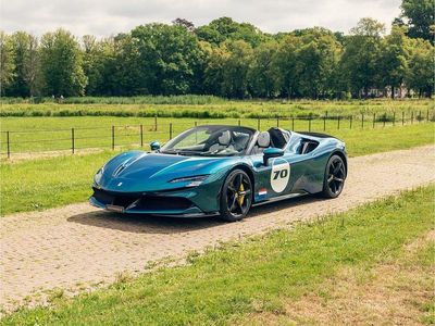 Gebraucht Ferrari SF90 780 PS (573 kW) 2023 Blau Cabrio