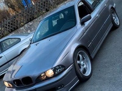 BMW 523