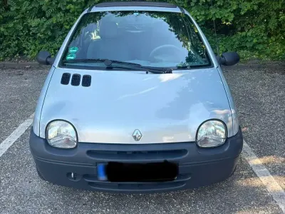 Używany Renault Twingo Authentique 58 KM (42 kW) 2003 Srebrny Hatchback