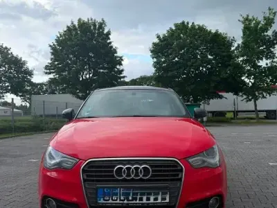 Gebraucht Audi A1 Sportback Attraction 122 PS (89 kW) 2013 Rot Kleinwagen