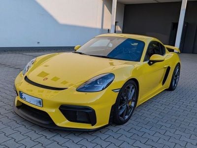 Porsche Cayman GT4