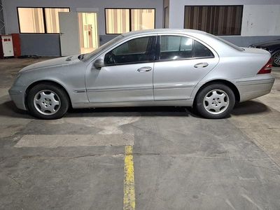 Gebraucht Mercedes C220 143 PS (105 kW) 2001 Limousine