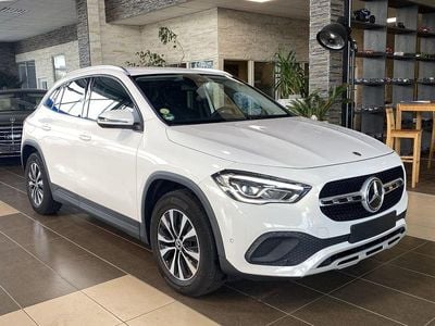 Mercedes GLA220