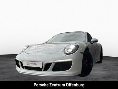 Porsche 911 Carrera 4 GTS