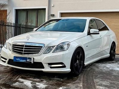 Weiß Gebraucht 2012 Mercedes E350 AMG Limousine | 10.900 € (Fairer Preis)