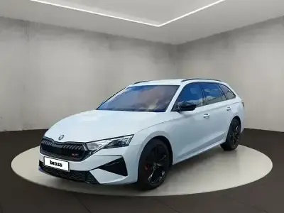 Gebraucht Skoda Octavia RS 265 PS (194 kW) 2025 Moonweiß perleffekt Kombi