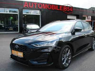 Gebraucht Ford Focus ST-Line 125 PS (91 kW) 2023 Schwarz Limousine