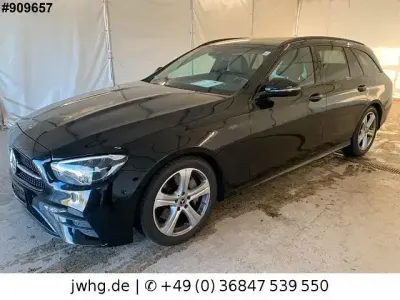 Gebraucht Mercedes E220 AMG line 194 PS (142 kW) 2021 Schwarz Limousine