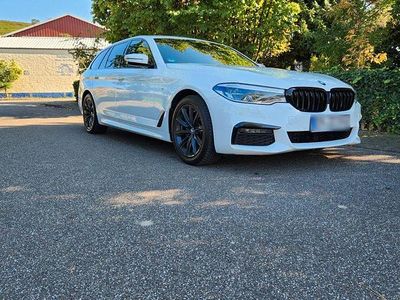 Gebraucht BMW 520 M Sport 190 PS (139 kW) 2019 Weiß Kombi