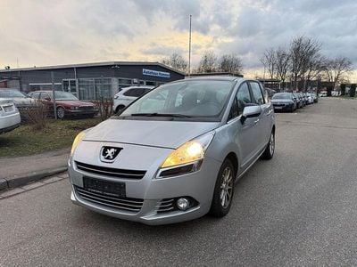 Silber Gebraucht 2011 Peugeot 5008 Premium Van / Kleinbus | 3.499 € (Superpreis)