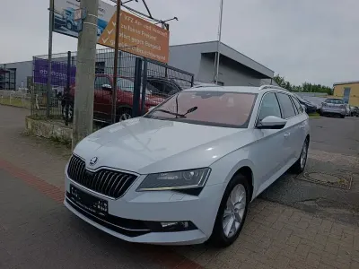 Gebraucht Skoda Superb Style 179 PS (131 kW) 2017 Weiß Kombi