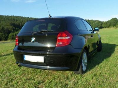 Schwarz Gebraucht 2008 BMW 118 Kleinwagen | 11.000 €