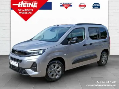 Neu Opel Combo Life Style 102 PS (75 kW) 2026 Grau Van / Kleinbus