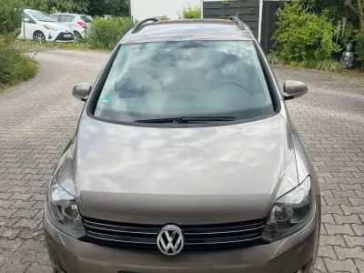 Gebraucht VW Golf VII 105 PS (77 kW) 2014 Andere farben Kombi