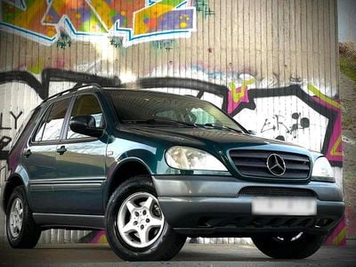 Gebraucht Mercedes ML320 218 PS (160 kW) 1999 Grün SUV