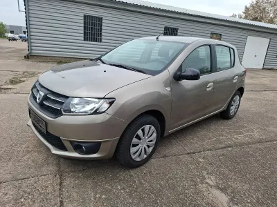 Gebraucht Dacia Sandero 90 PS (66 kW) 2015 Braun Limousine