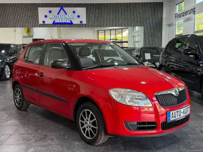 Gebraucht Skoda Fabia 60 PS (44 kW) 2009 Rot Limousine