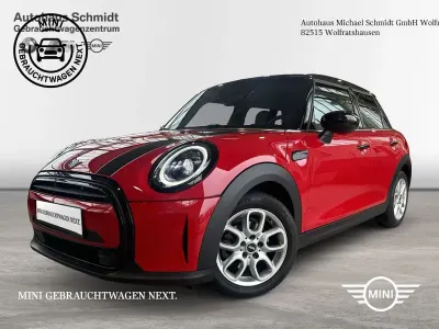 Occasion Mini Cooper 136 PK (100 kW) 2024 Rood Hatchback