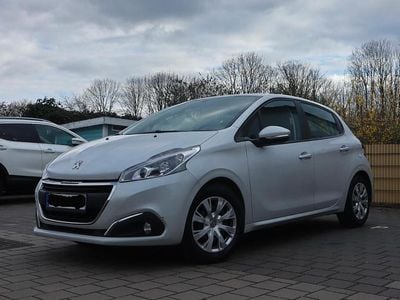 Usata Peugeot 208 75 CV (55 kW) 2016 Bianco Utilitaria