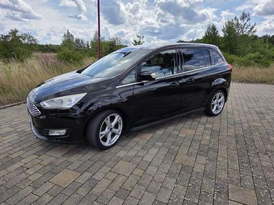 Schwarz Gebraucht 2015 Ford Grand C-Max Titanium Van / Kleinbus | 10.500 € (Etwas zu teuer)