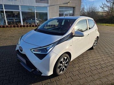 Gebraucht Toyota Aygo Connect Style 72 PS (52 kW) 2019 Weiß Kleinwagen
