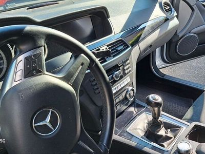 gebraucht Mercedes C200 CDI T BlueEFFICIENCY -