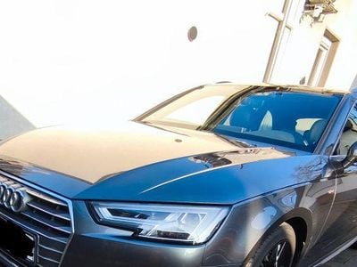 Grau Gebraucht 2016 Audi A4 Sport Limousine | 16.800 € (Fairer Preis)
