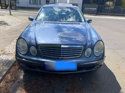 Gebraucht Mercedes E200 Elegance 163 PS (119 kW) 2003 Blau Limousine