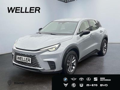 Grau Gebraucht 2025 Lexus LBX SUV | 28.880 €