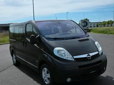 Gebraucht Opel Vivaro 115 PS (84 kW) 2010 Schwarz Van / Kleinbus