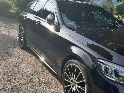 Gebraucht Mercedes C180 AMG line 156 PS (114 kW) 2018 Schwarz Kombi