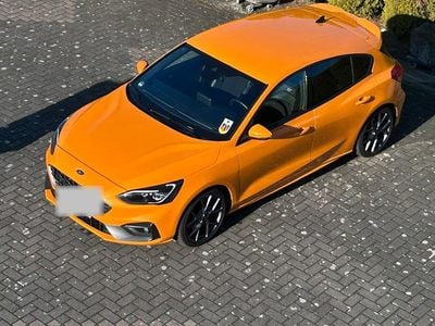Gebraucht Ford Focus ST 280 PS (205 kW) 2022 Orange Limousine