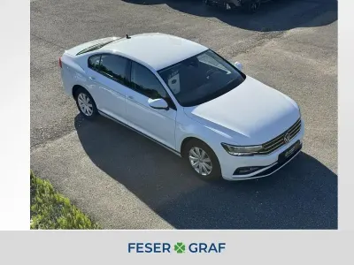 Gebraucht VW Passat 150 PS (110 kW) 2021 Pure white Limousine