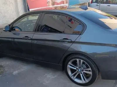 Gebraucht BMW 320 Sport Line 184 PS (135 kW) 2012 Grau Limousine
