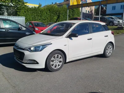 Brugt Hyundai i20 Trend 75 HK (55 kW) 2016 Hvid Hatchback