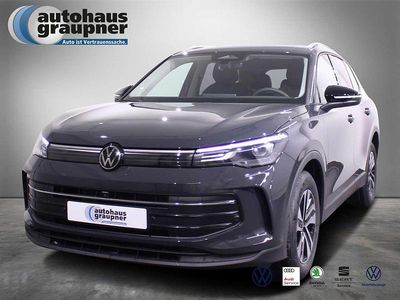 Neu VW Tiguan 150 PS (110 kW) 2026 Grau / uranograu SUV