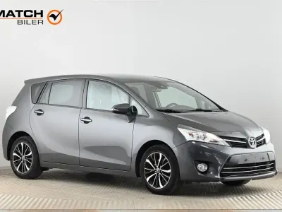Gebraucht Toyota Verso Comfort 147 PS (108 kW) 2017 Grau Van / Kleinbus