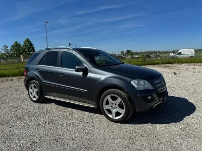 Gebraucht Mercedes ML450 306 PS (225 kW) 2010 Grau SUV