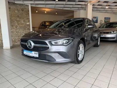 Gebraucht Mercedes CLA180 116 PS (85 kW) 2020 Grau Limousine