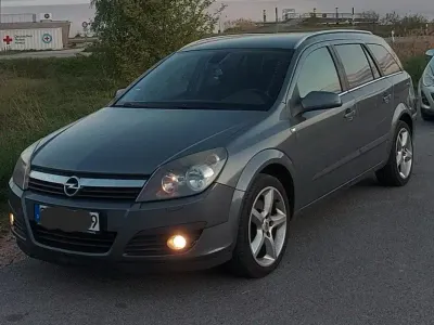 Gebraucht Opel Astra 120 PS (88 kW) 2007 Grau Kombi