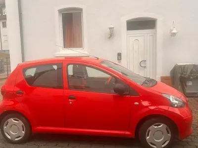 Brugt Toyota Aygo 67 HK (49 kW) 2008 Rød Hatchback