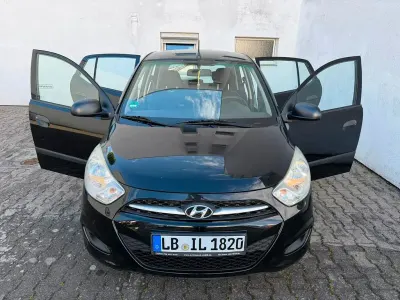 Gebraucht Hyundai i10 Classic 69 PS (50 kW) 2012 Schwarz Kleinwagen