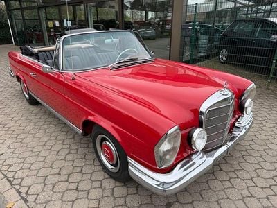 Gebraucht Mercedes W111 120 PS (88 kW) 1963 Rot Cabrio