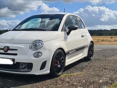 Weiß Gebraucht 2016 Fiat 500 Abarth Kleinwagen | 11.800 € (Fairer Preis)