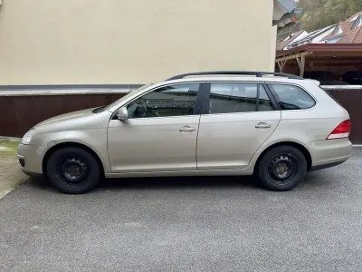 Używany VW Golf V Comfortline 140 KM (102 kW) 2008 Beżowy Kombi